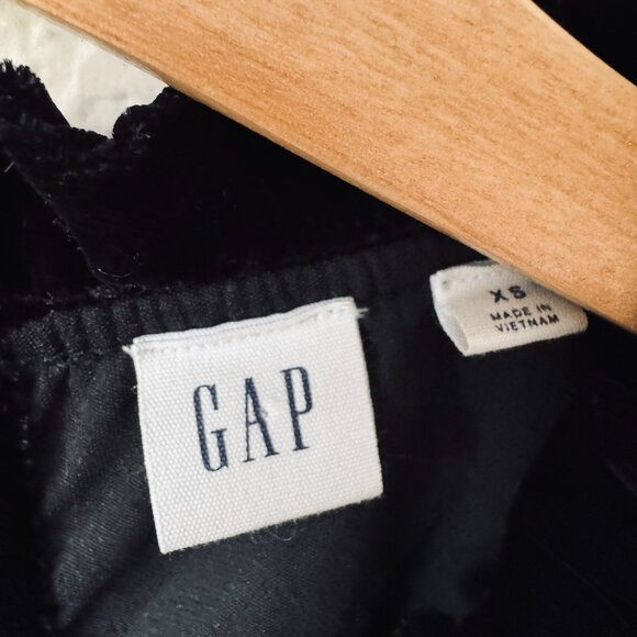 Gap Size XS Velveteen Top Ruffle Neckline Sleeve cuffs Keyhole Back Whimsigoth - Picture 5 of 16